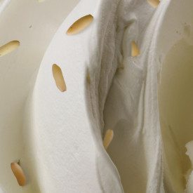 Acquista PASTA PINOLO PURA - 1 KG. | Elenka | lattina da 1 kg. | Pregiata pasta pura di pinoli siciliani.