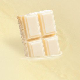 CREMINO OTELLA WHITE | Elenka | Pack: buckets of 2,5 kg.; Product family: cream ripples | White Chocolate Cream For the preparat