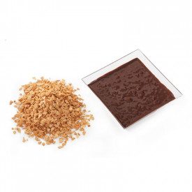 WAFER CREAM | Nutman | Pack: buckets of 3 kg.; Product family: cream ripples | Ripple chocolate cream with wafer grain.