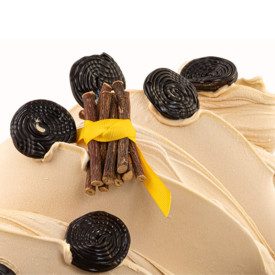 LICORICE PASTE 3LIQ05 | Certifications: gluten free, diary free, vegan; Pack: bucket of 5 kg.; Product family: flavoring pastes 