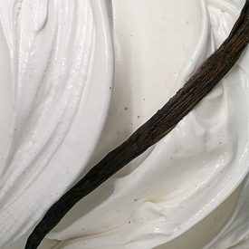 WHITE VANILLA PASTE WITH PODS ELENKA | Elenka | Pack: bucket of 6 kg.; Product family: flavoring pastes | White vanilla paste wi