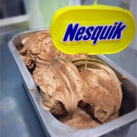 NESQUIK READY ICE CREAM BASE 1,35 KG. NESTLE' | Nestlé | 8445290016713 | Certifications: gluten free; Pack: bags of 1,35 kg. | E